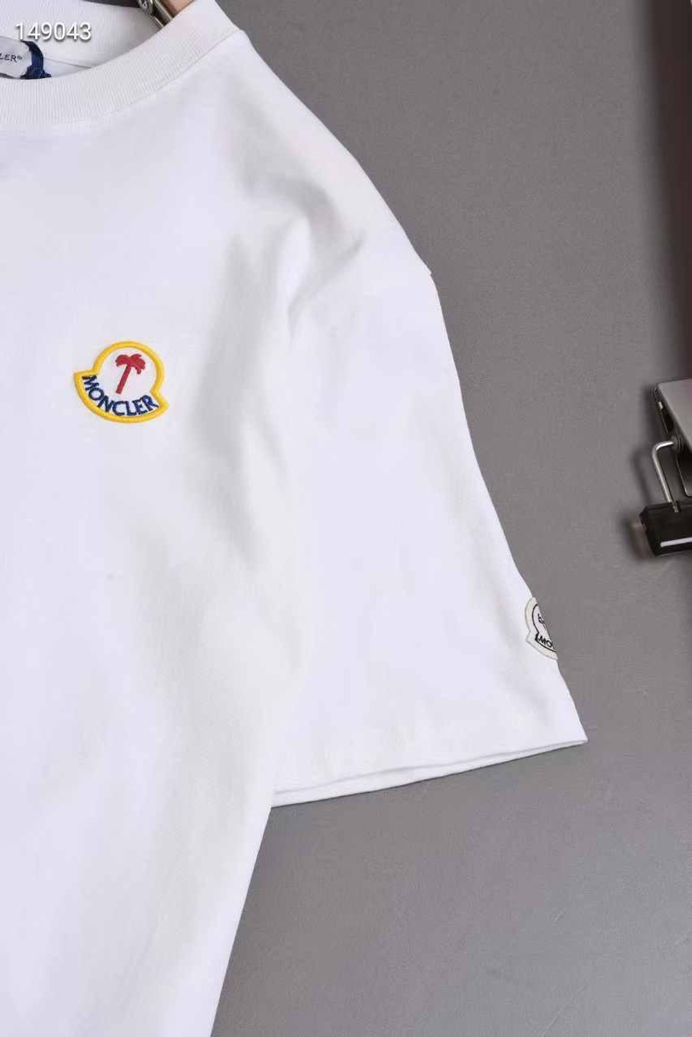 Футболка Moncler