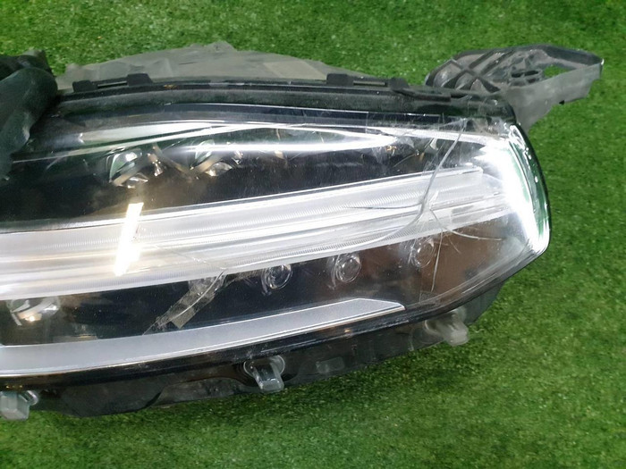 Фара правая Volvo XC90 2 (2014-2019) Full LED