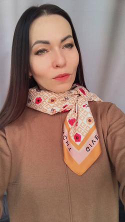 Платок женский Живанши
