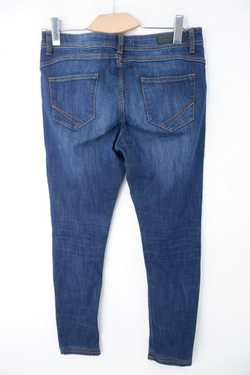 Джинсы Reserved с рваным эффектом 44 размер