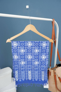 Шарф сине-белый