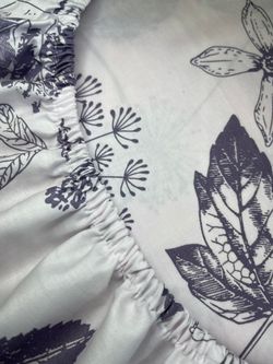 Простынь на резинке сатин Milky Garden "Petals" 90x200 см