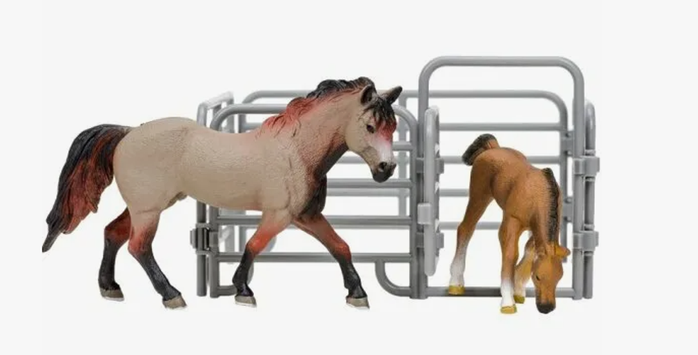 Игровой набор Masai Mara Мир домашних животных: американская лошадь, жеребенок, 8 предметов