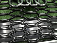 Решетка радиатора Audi Q3 2 (2018-н.в.) S-line