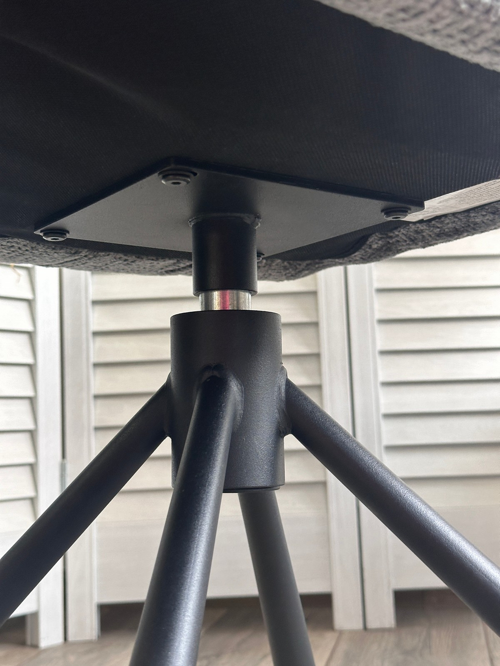 Стул М-City DISAUR Елат (Eilat) поворотный на поворотный на 360 градусов, с возвратом, 95 Серый, ткань, Черный