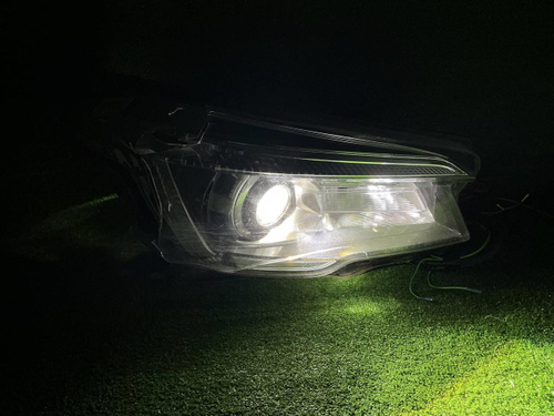 Битая Фара правая Subaru Forester 5 SK (18-21) LED