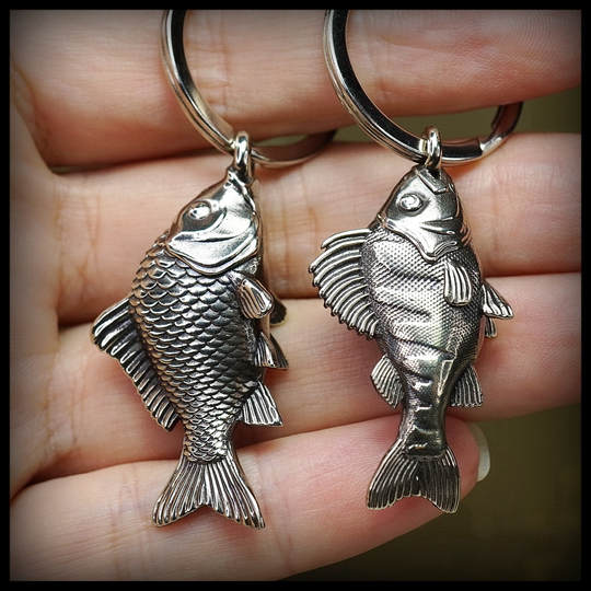 Брелоки для ключей "Карп + Окунь" пара , мельхиор