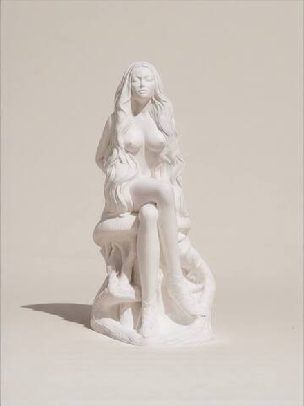 Статуэтка "Девушка на грибе"