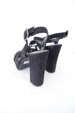 Босоножки Zenden стильные 38 размер