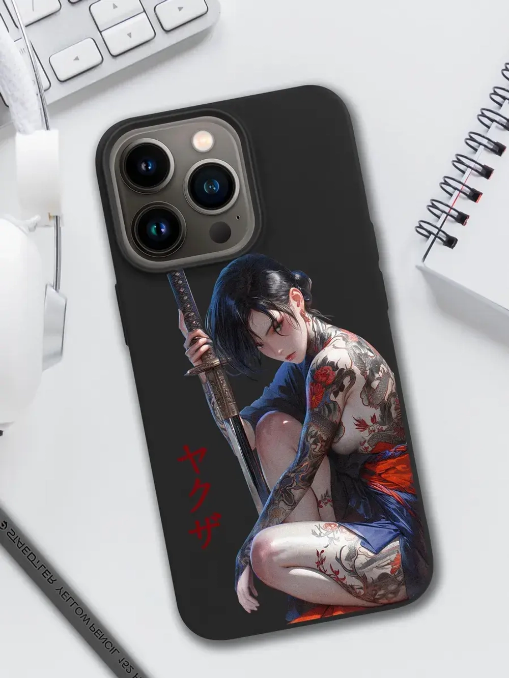 Чехол на iPhone 16 Pro