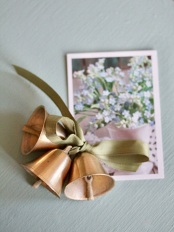 Колокольчик латунный 32 * 32 мм (маленькие, набор 3 штуки)