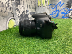 Canon 550D Kit 18-55mm 3.5-5.6 lll
