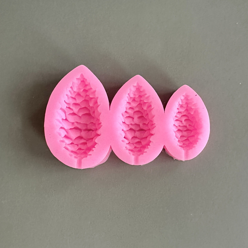 Молд силиконовый для лепки и творчества "Шишки 3 штуки" 10 см / Форма шишка для воска и мыла, гипса и полимерной глины