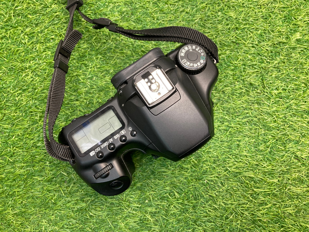 Canon EOS 40D 9.800 кадров