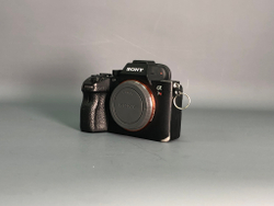Sony A7RIII 8.000 кадров