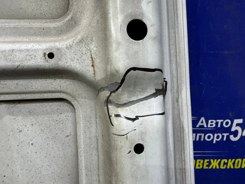 Капот NISSAN BLUEBIRD 1997