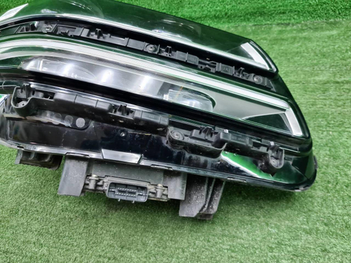 Фара правая Genesis GV80 (2020-2023) LED