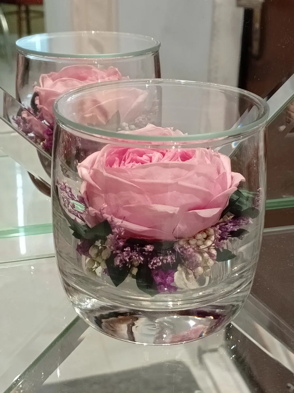 натуральный пион в стекле, вакуум*