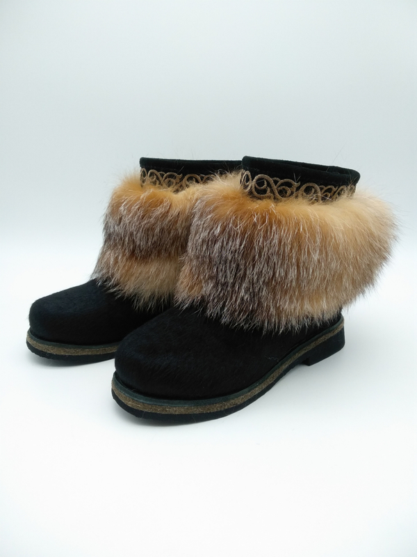 38 Унты женские укороченные из лисы и теленка