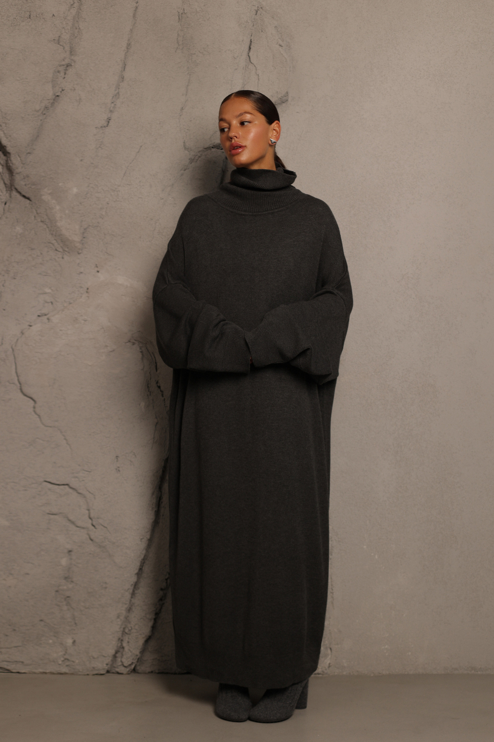 Платье-водолазка миди