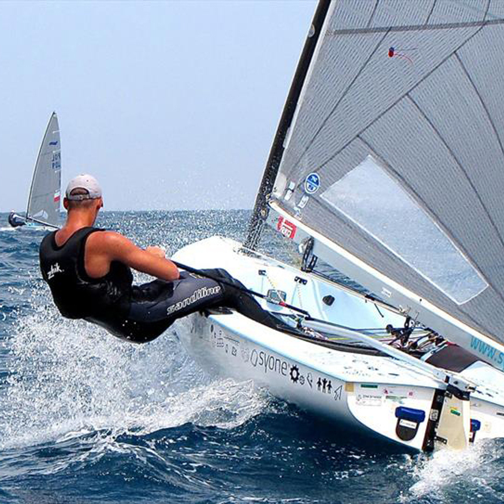 Индивидуальные тренировки на швертботе "Финн" стартуют в июне 2026 года