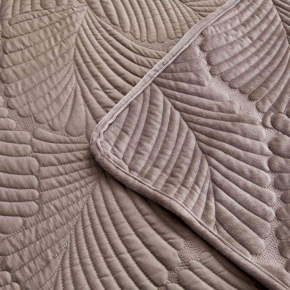 Покрывало 160х220 и наволочка 50х70 Sofi De MarkO Ноэль бежевое