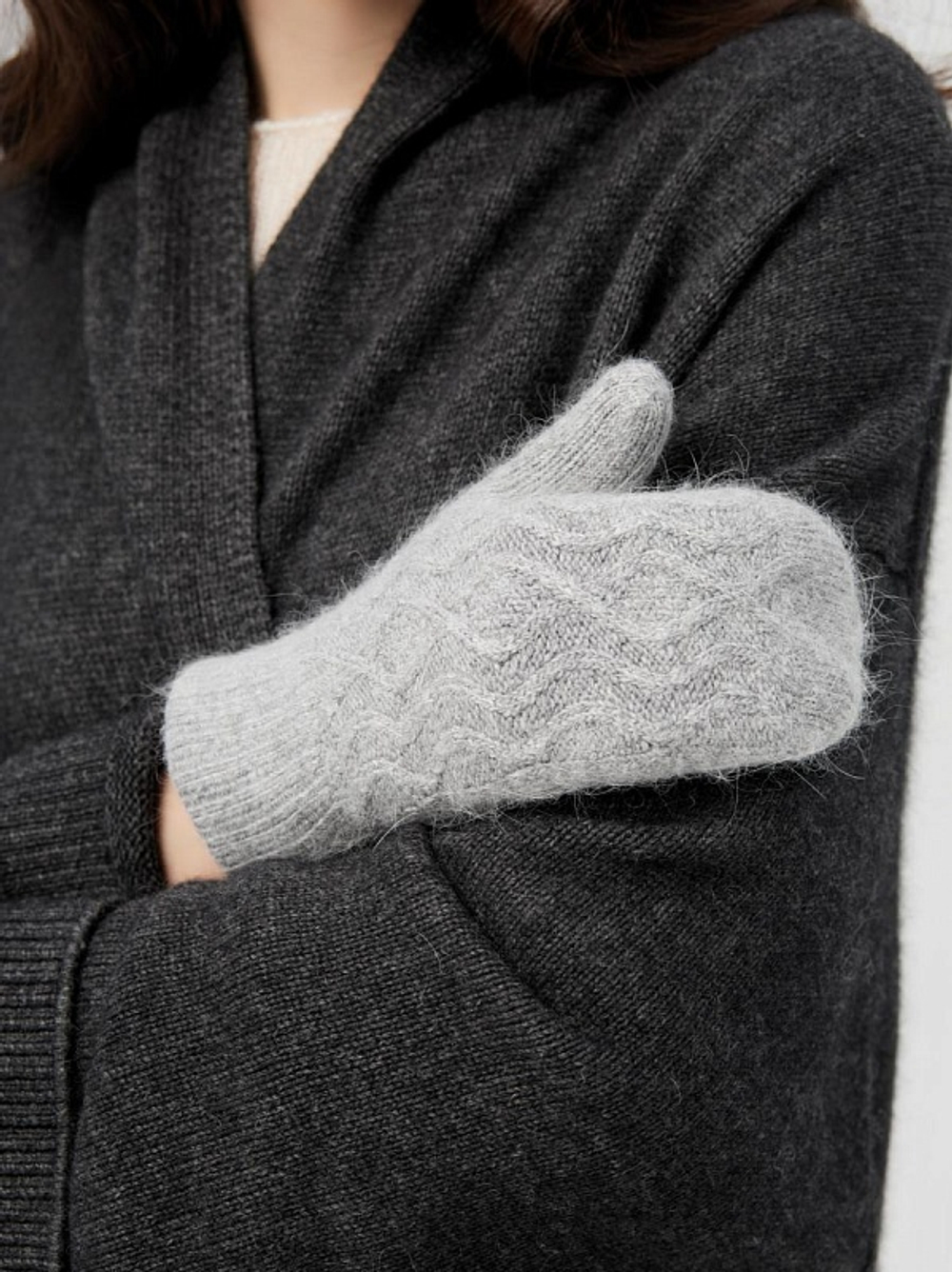 Варежки В021-03 серые