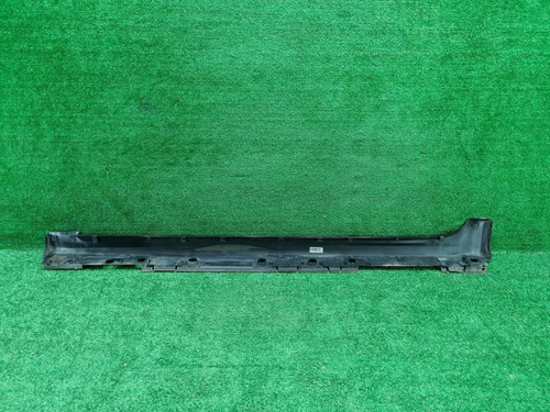 Накладка порога правая Toyota Corolla E210 (18-нв)