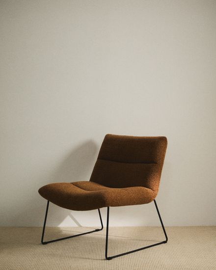 Кресло Asen из терракотового шенилла с черными стальными ножками