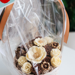 Шоколадный букет "Вкус Любви" в корзинке из тюльпанов, ромашки, роз, подарок на 8 марта, на День Рождения.