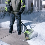 Greenworks GD60SS 60В снегоуборщик аккумуляторный (без АКБ и ЗУ) ковш 30 см, выброс 6 м 2603207