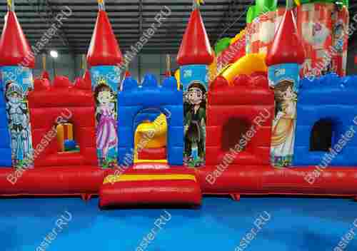 Коммерческий надувной батут "Яркое средневековье" 10*7*4 м