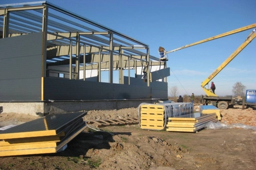 Строительство здания быстровозводимых конструкций