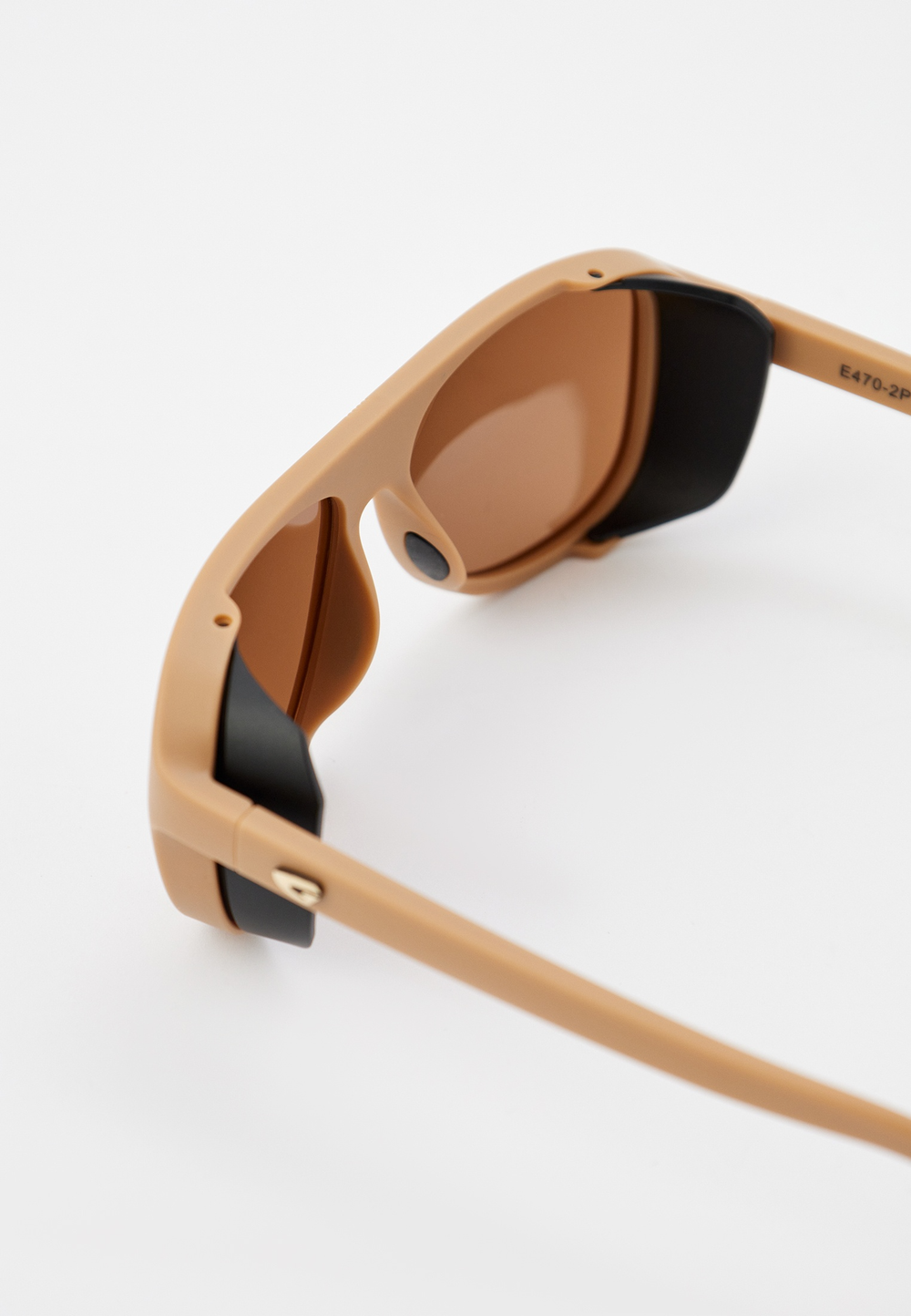 Спортивные очки GOG Fitz Roy / Matt Desert-Black / Polarized Gold Lens