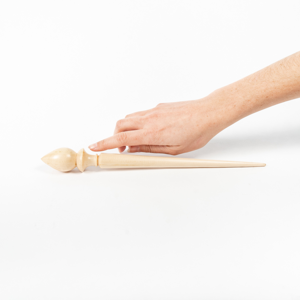 Опорное веретено для прядения из дерева сибирский кедр 300 мм. Art of Siberia. B74