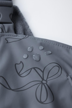 ZARA ПРОРЕЗИНЕННЫЙ КОМБИНЕЗОН С ПРИНТОМ WATER RESISTANT, ВЫЦВЕТШИЙ СИНИЙ