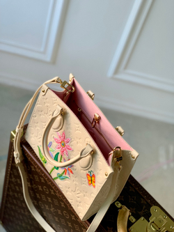 Louis Vuitton Onthego PM