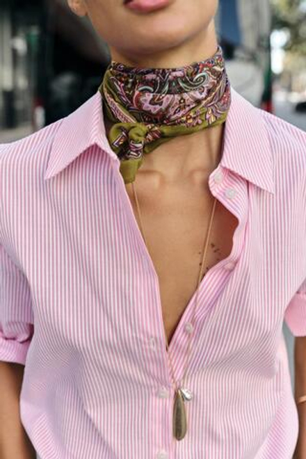 ZARA ШАРФ ИЗ ВИСКОЗЫ И ШЕЛКА С ПРИНТОМ «ПЕЙСЛИ», ОЛИВКОВЫЙ