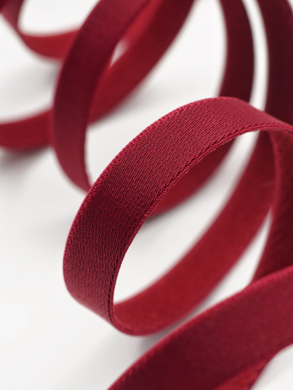 Резинка бретелечная бордовая матовая 10 мм