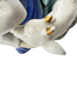 Фарфоровая статуэтка "Сестрица Алёнушка с козлёнком" ЛЗФИ