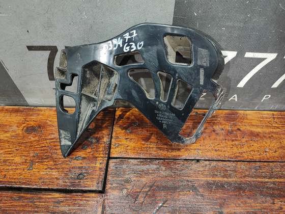 Кронштейн переднего бампера правый BMW 5 (G30) 16-нв Б/У Оригинал 51117385348