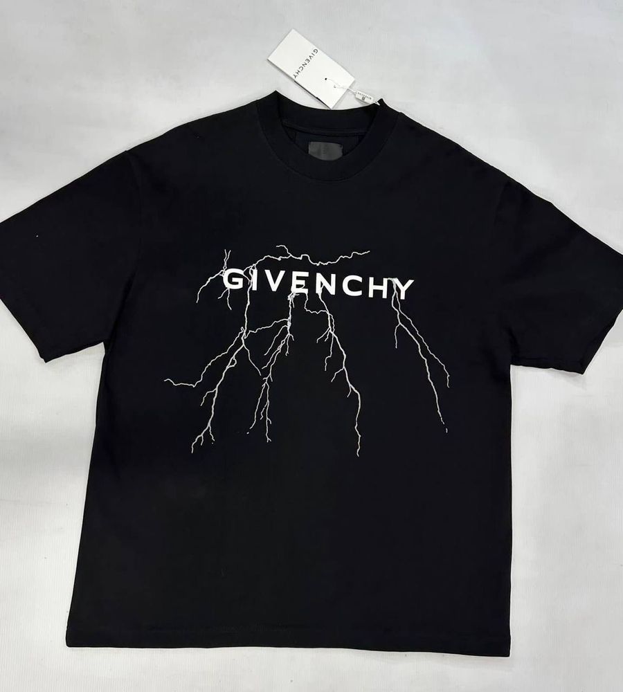 Футболка Givenchy