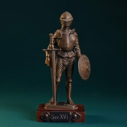 Винтаж: Скульптура «Рыцарь»