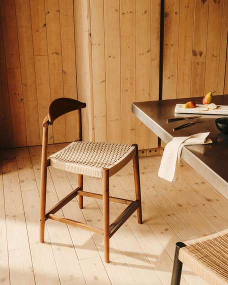 Полубарный стул Nina 62 см из массива акации с ореховой отделкой и бежевой веревкой