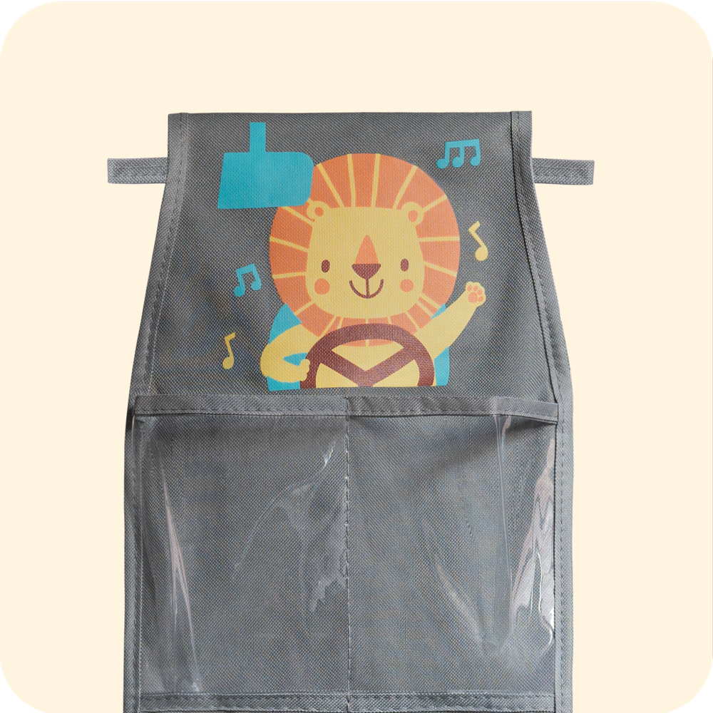 Кармашки для детского сада на липучке. Львенок в машинке