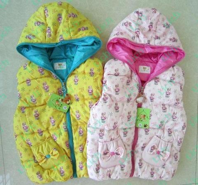 Жилет с капюшоном с принтом медведей