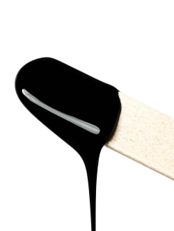 Воск FreiAVIVER для депиляции бровей и лица Hot Wax 100g (чёрные сердечки)