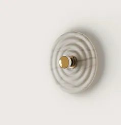 Бра Wave с черным цоколем A1053 5 см и плафоном из алебастра 1094/30