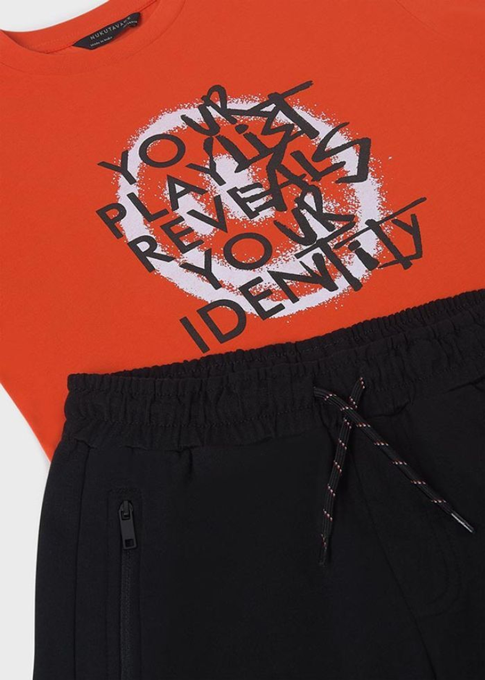 футболка с шортами