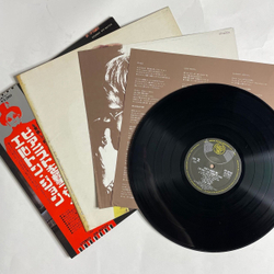Винтажная виниловая пластинка LP Elton John Dont Shoot Me I'm Only The Piano Player (Japan 1973) (Obi) Crocodile Rock